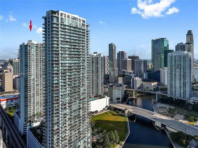 90 SW 3rd St # 4105, Miami FL 33130