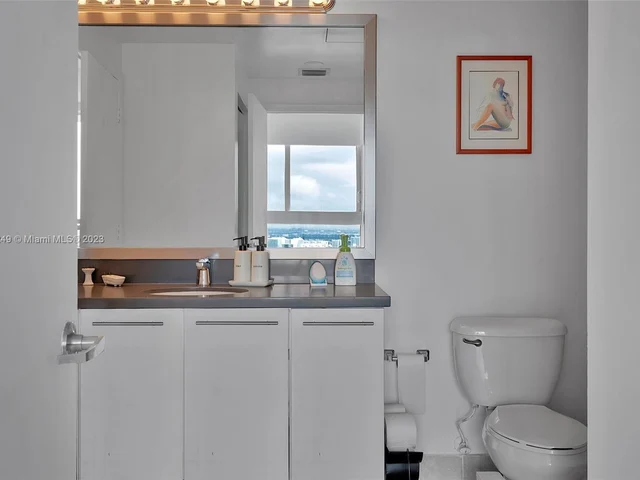 90 SW 3rd St # 4105, Miami FL 33130