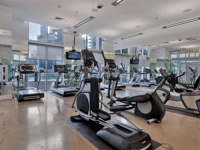 90 SW 3rd St # 4105, Miami FL 33130