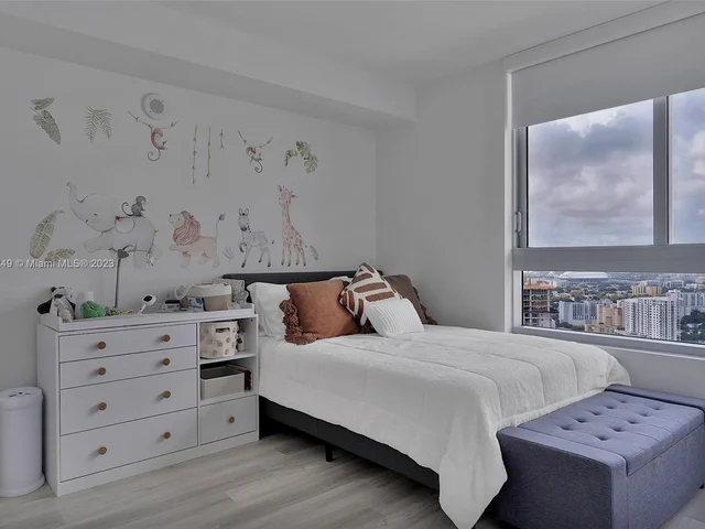 90 SW 3rd St # 4105, Miami FL 33130