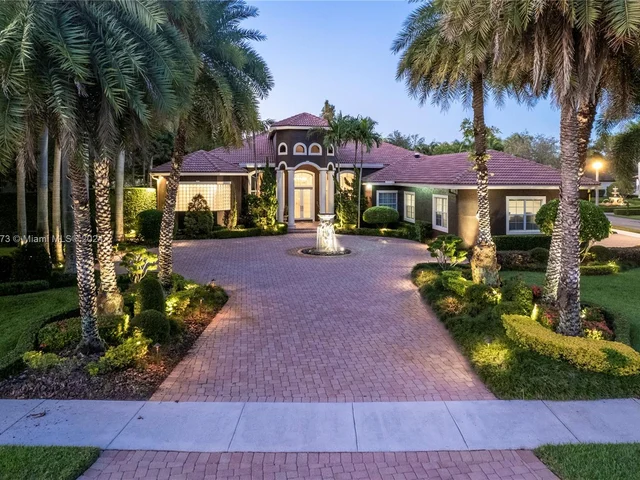 15093 SW 16th St, Davie FL 33326