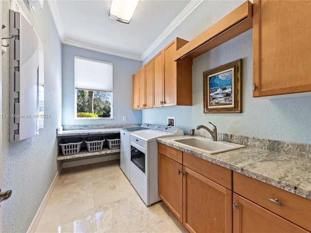 15093 SW 16th St, Davie FL 33326