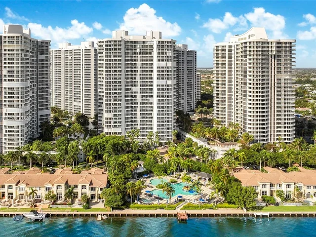 21150 NE 38th Ave # 1804, Miami FL 33180