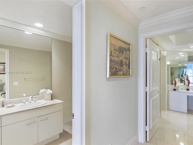 21150 NE 38th Ave # 1804, Miami FL 33180