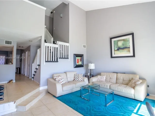 4287 S Pine Island Rd, Davie FL 33328