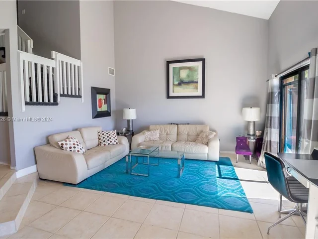 4287 S Pine Island Rd, Davie FL 33328