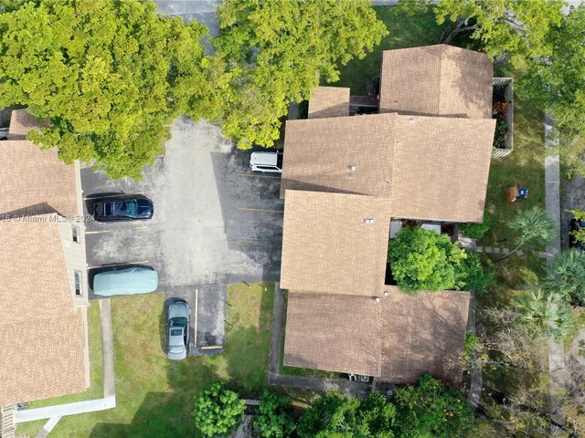 2107 NW 56th Ave, Lauderhill FL 33313