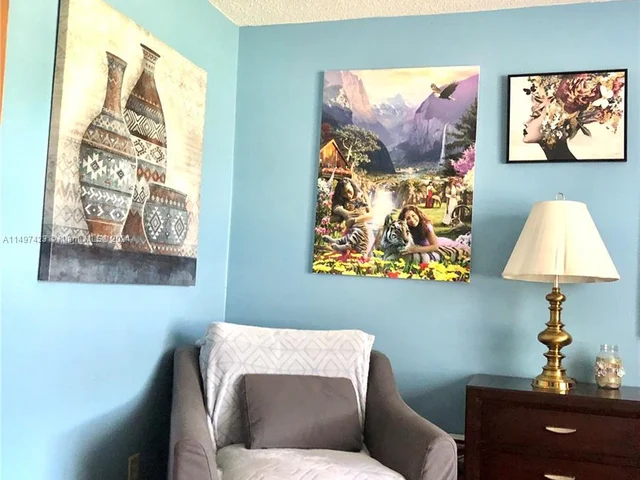 9320 Sunrise Lakes Blvd # 308, Sunrise FL 33322