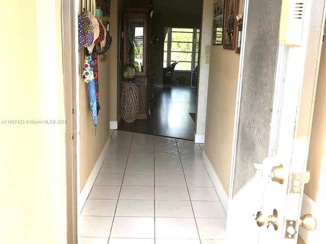 9320 Sunrise Lakes Blvd # 308, Sunrise FL 33322