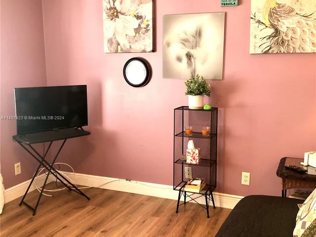 9320 Sunrise Lakes Blvd # 308, Sunrise FL 33322