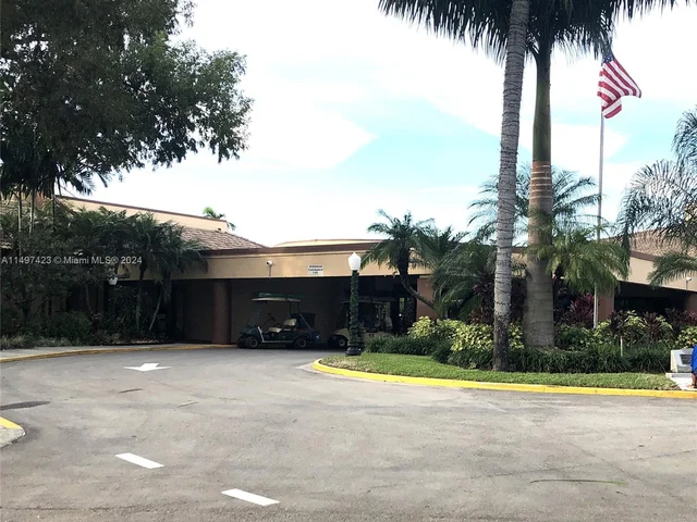 9320 Sunrise Lakes Blvd # 308, Sunrise FL 33322