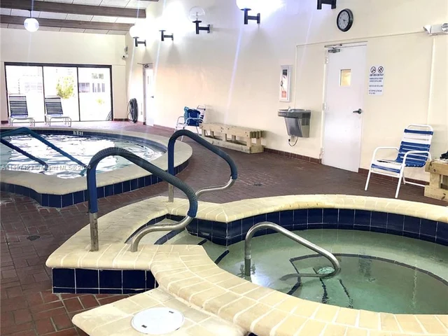 9320 Sunrise Lakes Blvd # 308, Sunrise FL 33322