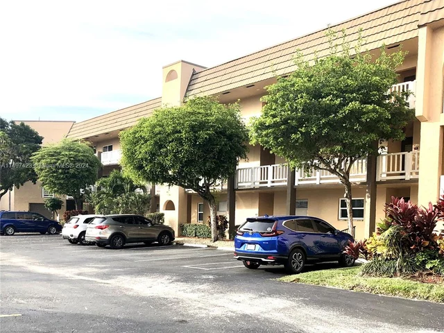 9320 Sunrise Lakes Blvd # 308, Sunrise FL 33322