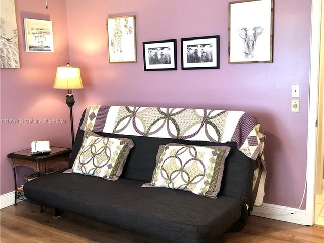 9320 Sunrise Lakes Blvd # 308, Sunrise FL 33322