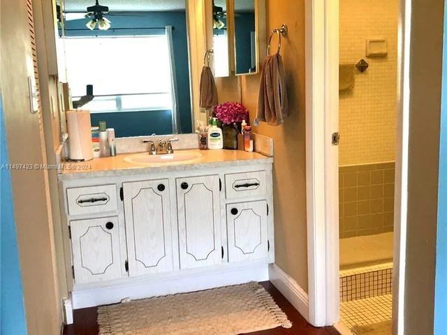 9320 Sunrise Lakes Blvd # 308, Sunrise FL 33322