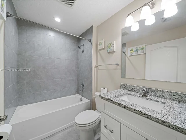 426 BLOOMFIELD DR, Kissimmee FL 34758