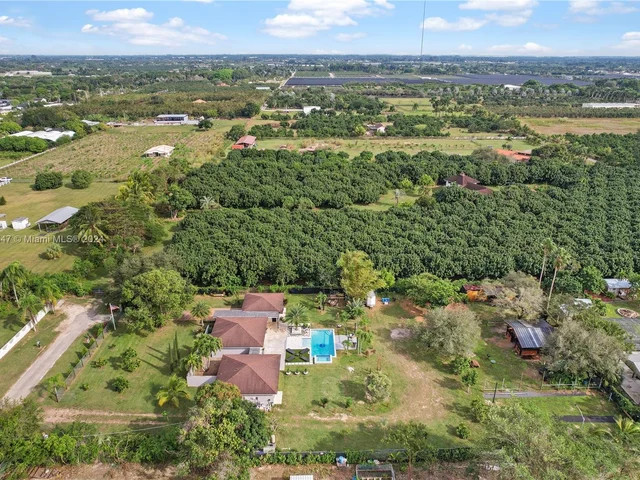 19450 SW 234th St, Homestead FL 33031