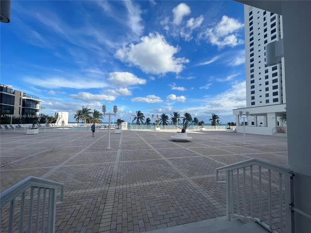 2101 S Ocean Dr # 2007, Hollywood FL 33019