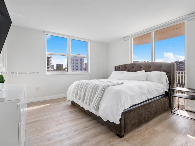 10350 W Bay Harbor Dr # 4H, Bay Harbor Islands FL 33154