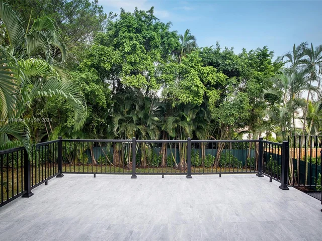 4321 Alton Rd, Miami Beach FL 33140