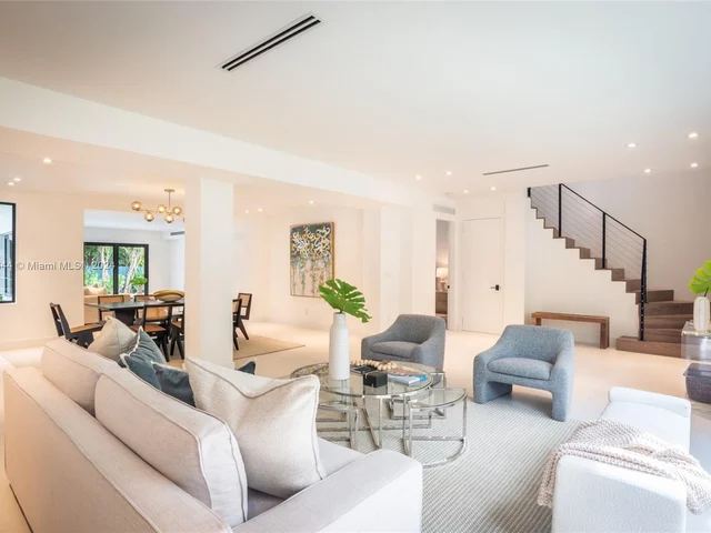 4321 Alton Rd, Miami Beach FL 33140