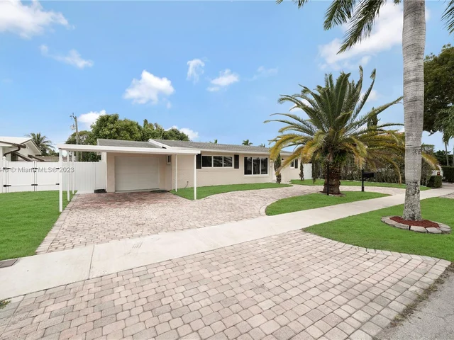 1739 W 79th St, Hialeah FL 33014