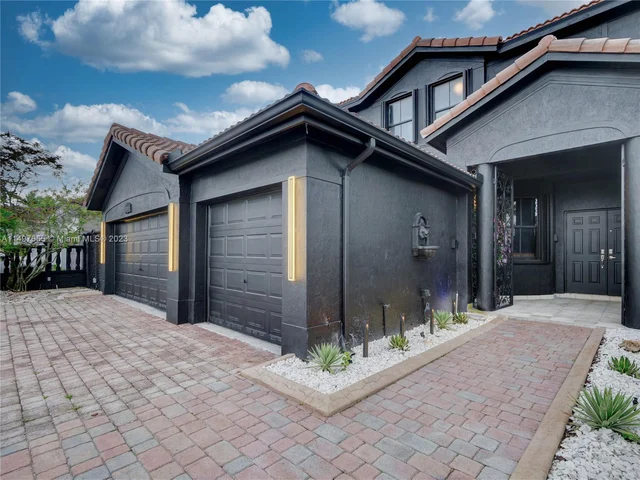 1104 SW 145th Ave, Miami FL 33184