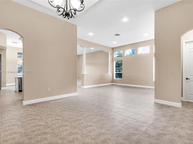 14909 SW 54th St, Miramar FL 33027