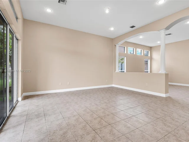 14909 SW 54th St, Miramar FL 33027