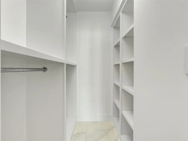 5555 Collins Ave # 11Z, Miami Beach FL 33140