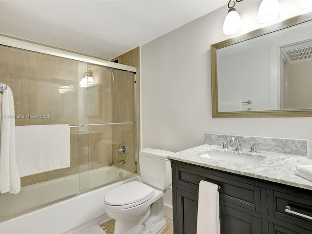 5555 Collins Ave # 11Z, Miami Beach FL 33140