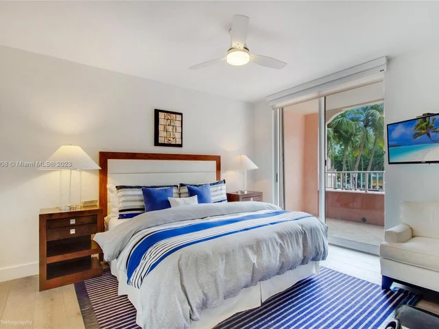 721 Crandon Blvd # 208, Key Biscayne FL 33149