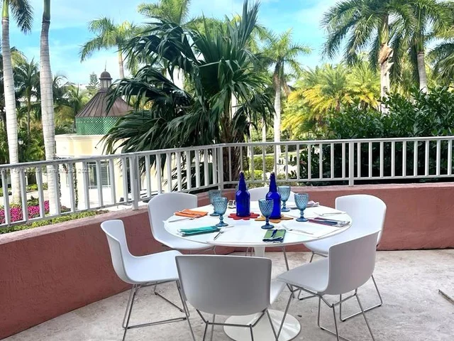 721 Crandon Blvd # 208, Key Biscayne FL 33149