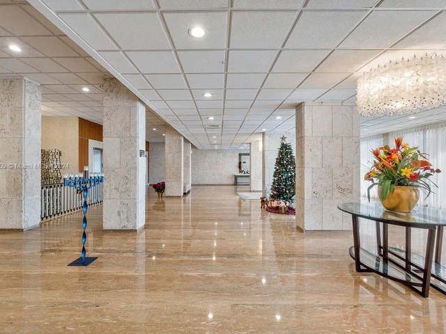 1985 S Ocean Dr # 19A, Hallandale Beach FL 33009