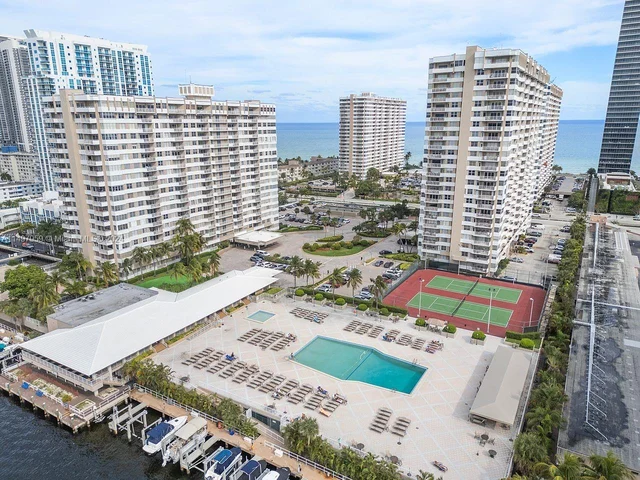 1985 S Ocean Dr # 19A, Hallandale Beach FL 33009