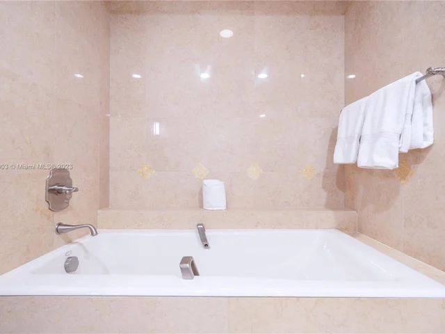 601 N Ft Lauderdale Beach Blvd # 713, Fort Lauderdale FL 33304