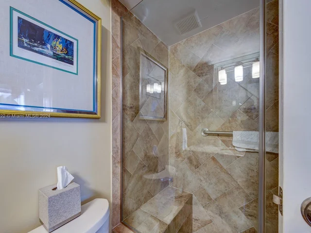 800 Parkview Dr # 1014, Hallandale Beach FL 33009