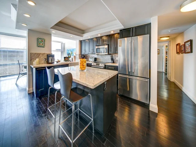 800 Parkview Dr # 1014, Hallandale Beach FL 33009