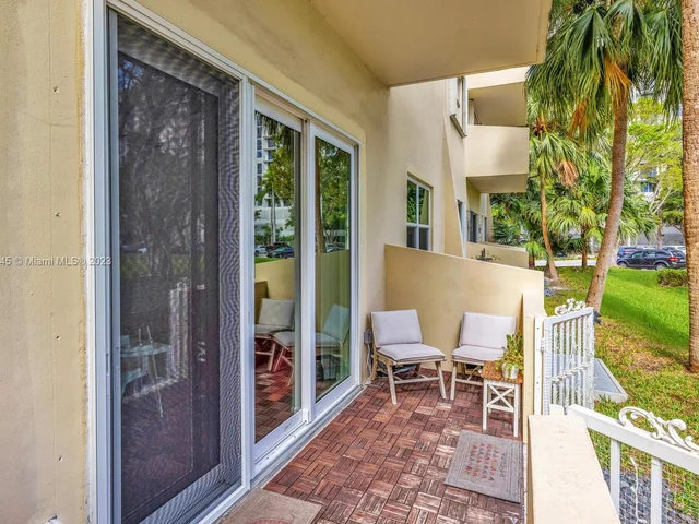 11111 Biscayne Blv # 1F, Miami FL 33181