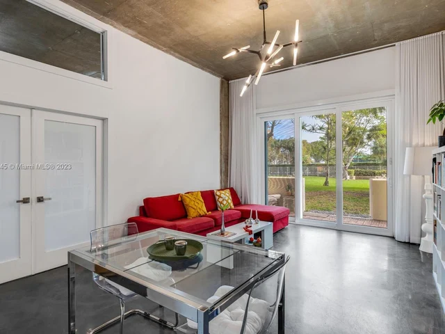 11111 Biscayne Blv # 1F, Miami FL 33181