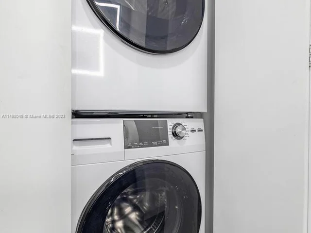 11111 Biscayne Blv # 1F, Miami FL 33181