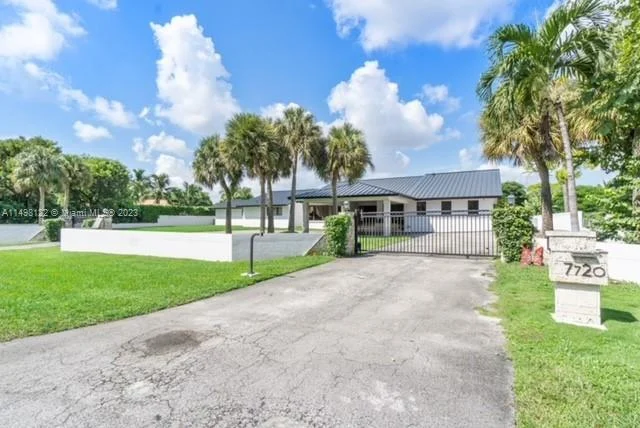 7720 SW 77th Ave, Miami FL 33143