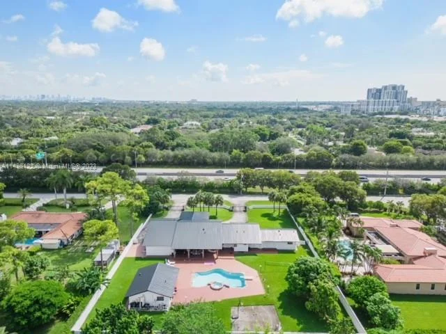 7720 SW 77th Ave, Miami FL 33143