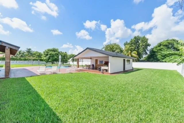 7720 SW 77th Ave, Miami FL 33143