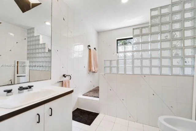 7720 SW 77th Ave, Miami FL 33143