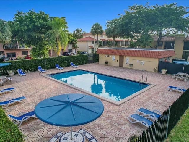 9846 Hammocks Blvd # 105, Miami FL 33196