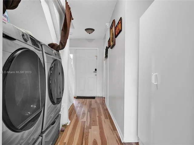 9846 Hammocks Blvd # 105, Miami FL 33196