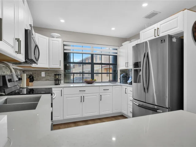 9846 Hammocks Blvd # 105, Miami FL 33196