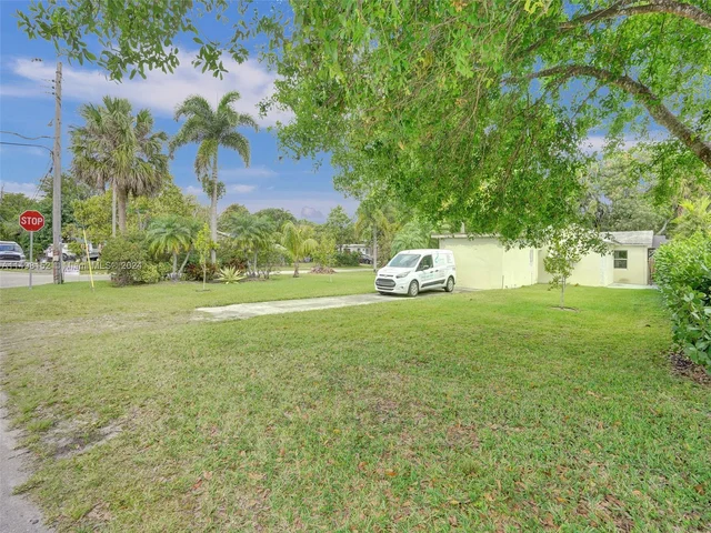 1664 SW 28th Ave, Fort Lauderdale FL 33312