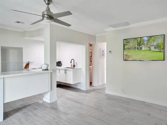 1664 SW 28th Ave, Fort Lauderdale FL 33312